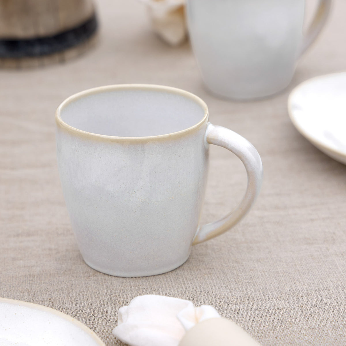 Brisa Collection Mugs 15 fl oz in Branca, Set of 6