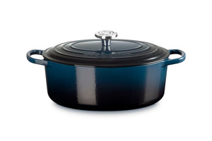 Signature Oval Dutch Oven 6.75qt  in Nuit