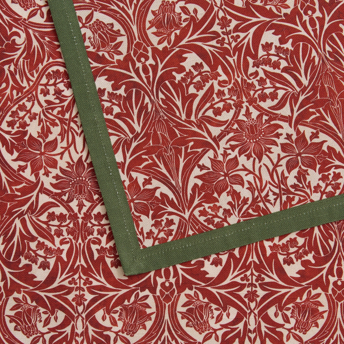 Morris & Co. Christmas Table Runner