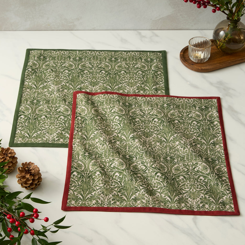 Morris & Co. Christmas Assorted Napkins, Set of 2