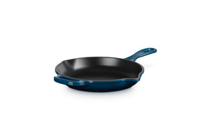 Signature Round Skillet 9" in Nuit
