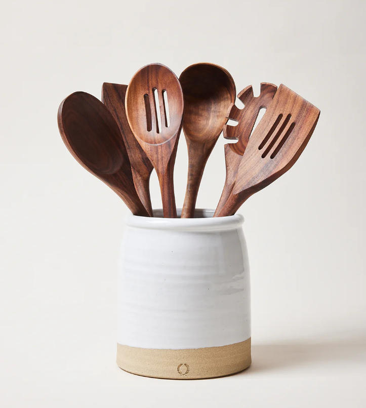 Beehive Crock + Essential Kitchen Utensils Set, Walnut