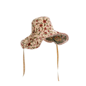 Elektra Hat in Aura