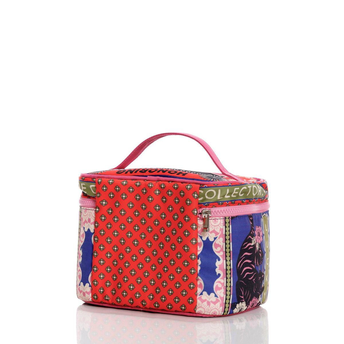 Ibona Beauty Bag in Matches