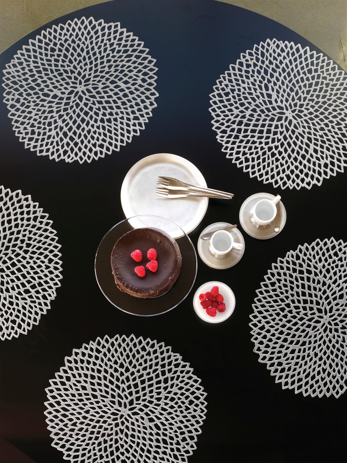 Pressed Dahlia Placemat in Silver
