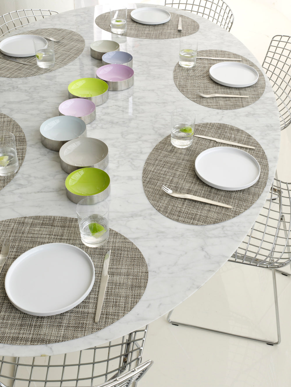 Mini Basketweave Round Placemat in Gravel