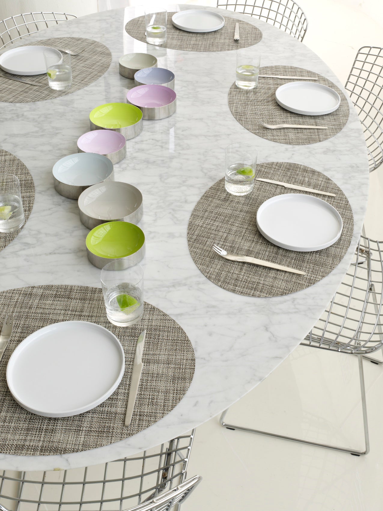 Mini Basketweave Round Placemat in Gravel