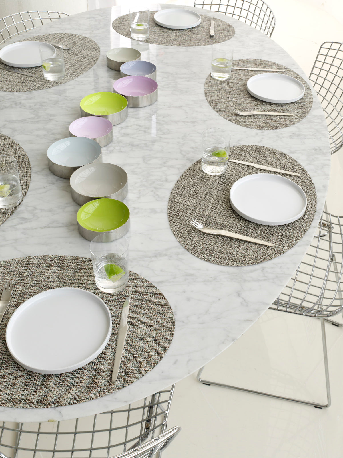Mini Basketweave Round Placemat in Gravel
