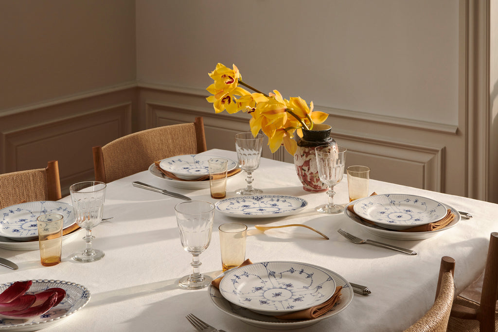 Blue Fluted Half Lace Assiette