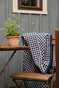 Houndstooth Blanket in Navy