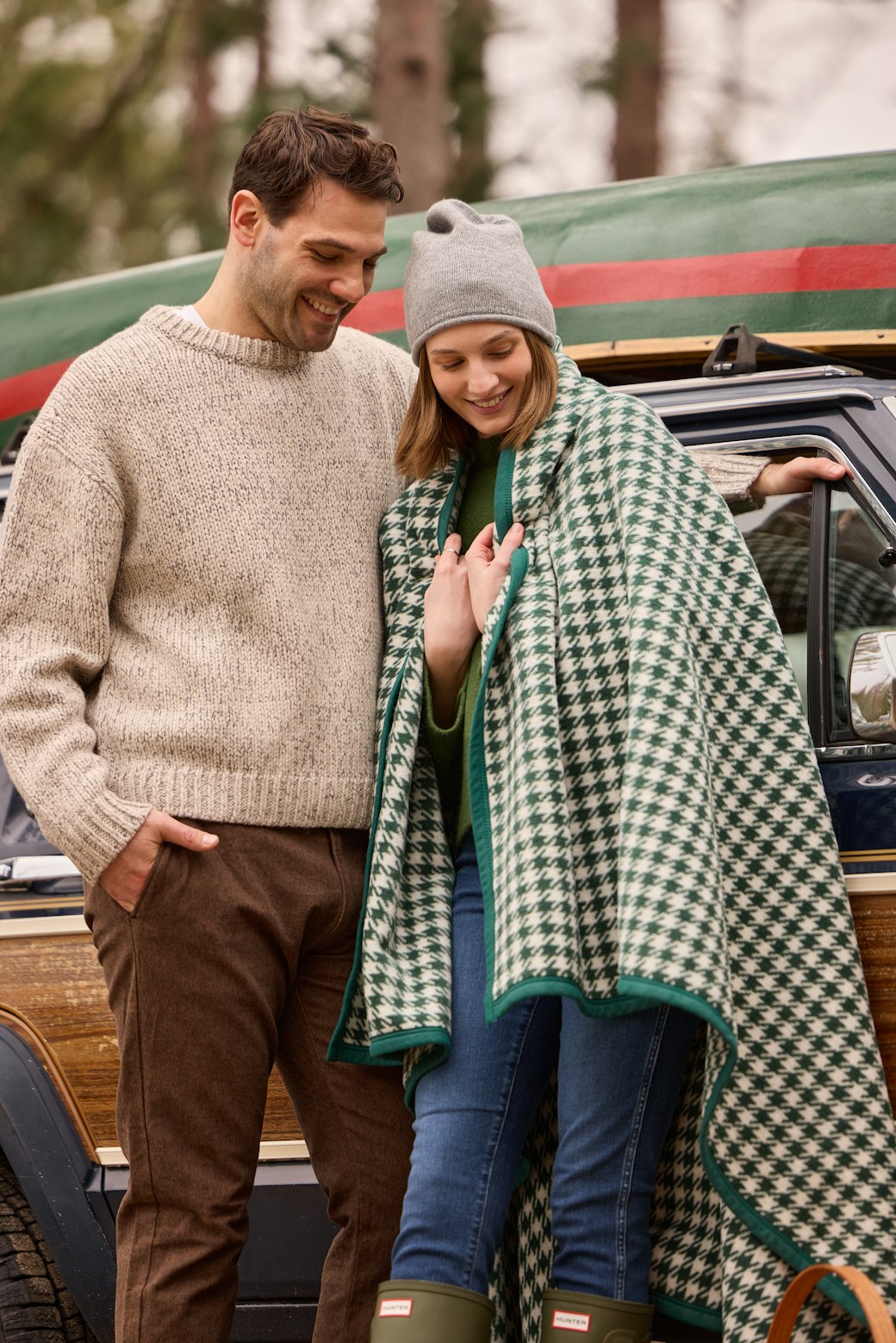 Houndstooth Blanket in Evergreen