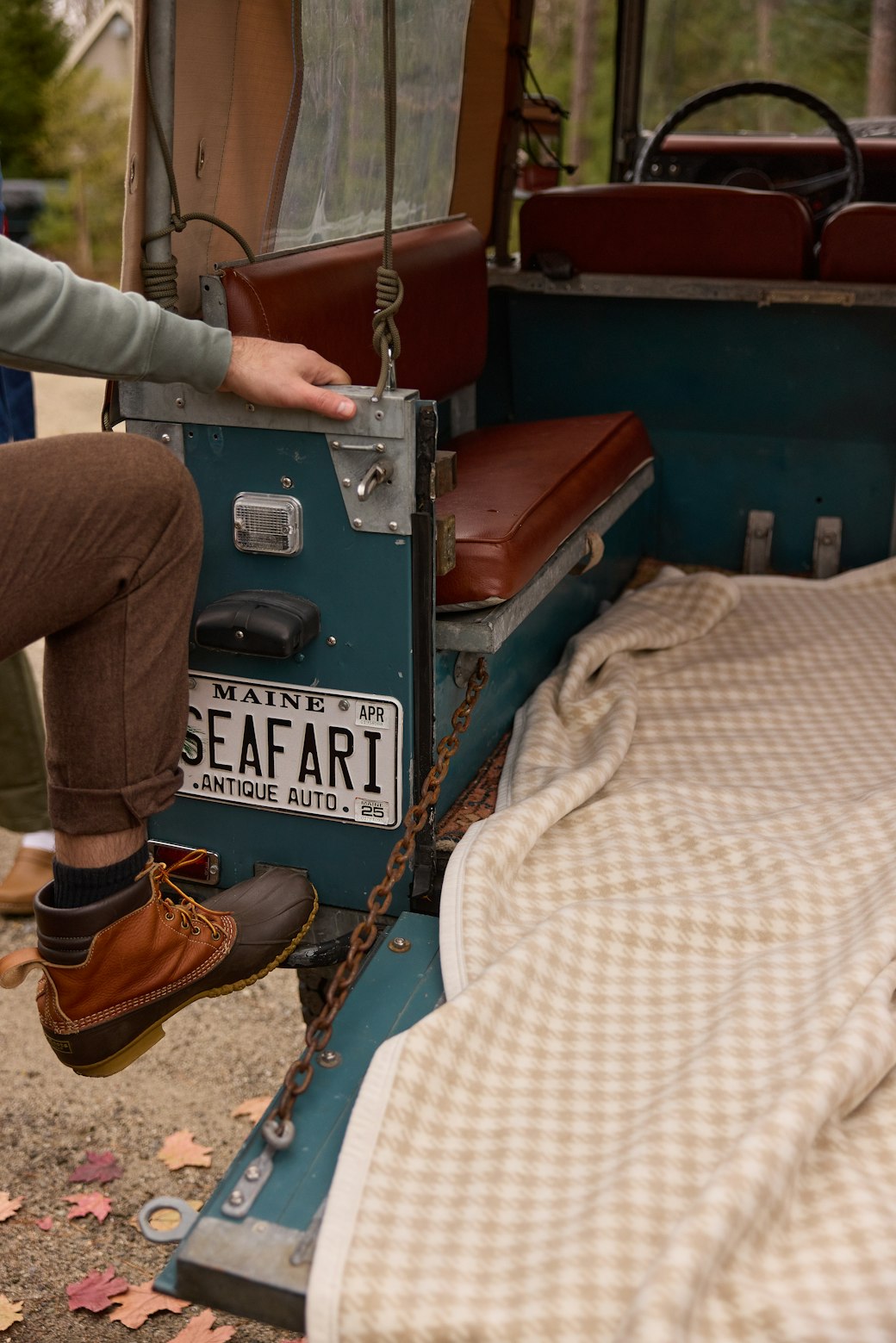 Houndstooth Blanket in Wheat