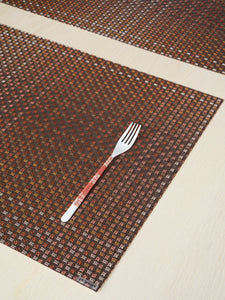 Parade Placemat in Raisin