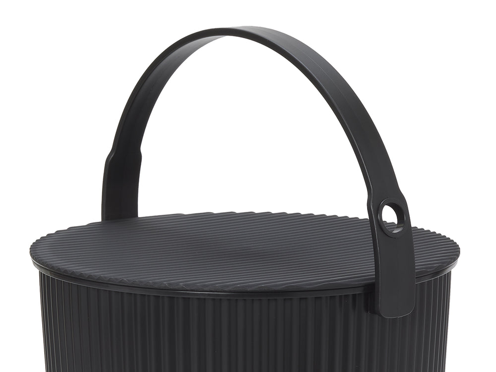 Hachiman Bucket Extra Large in Black