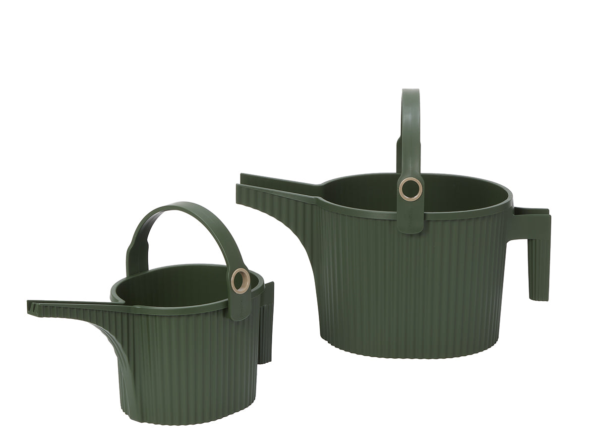 Hachiman Garden Beetle Watering Can Small in Garden Green