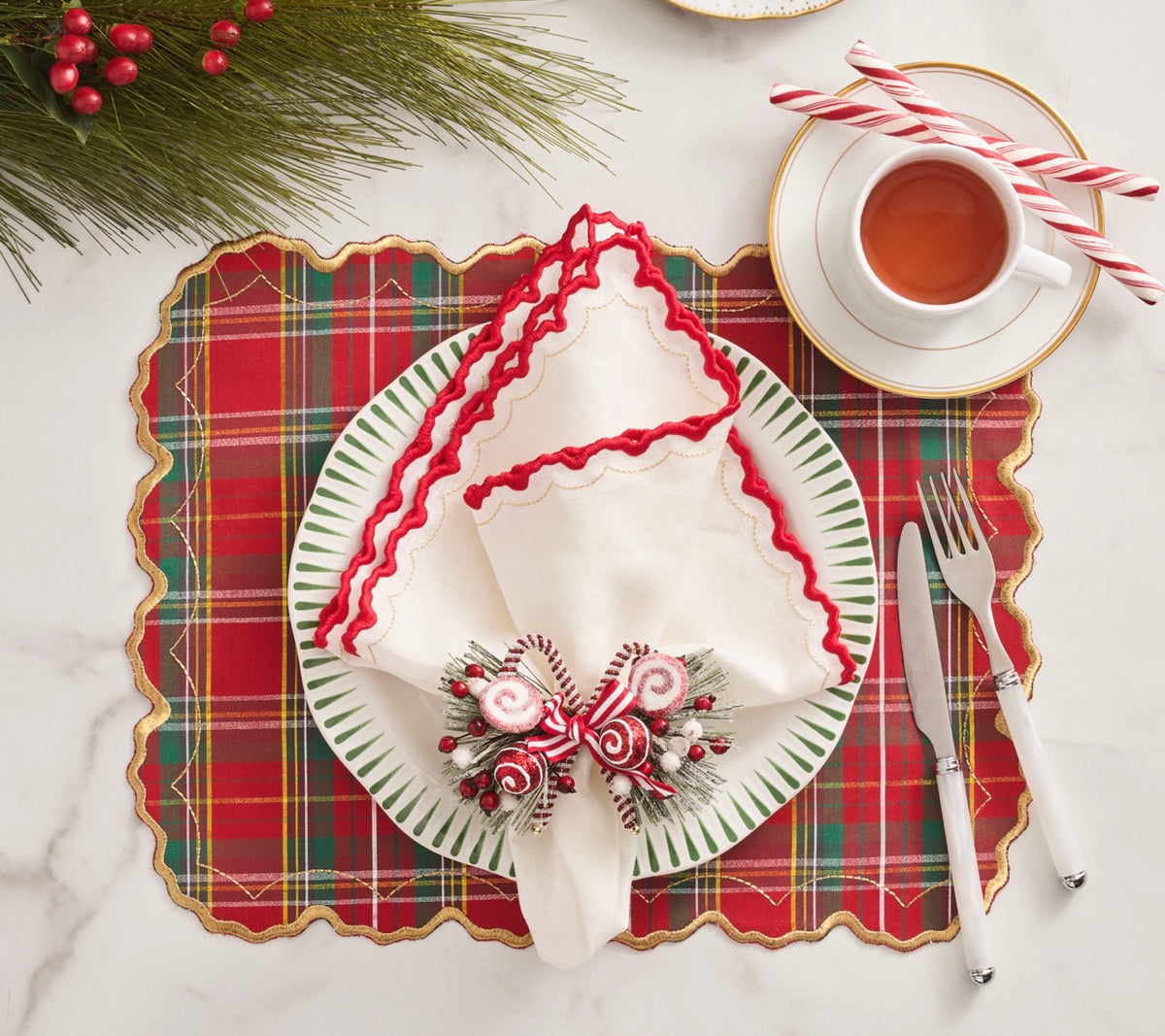 Arches Napkin in White, Red & Gold, Set of 4