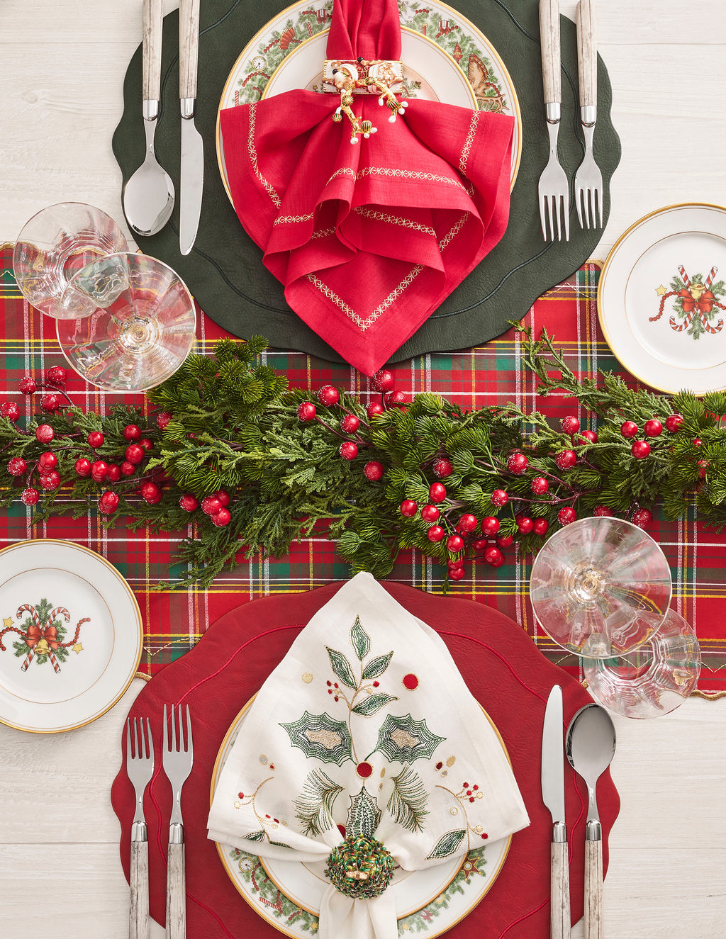 Bejeweled Xmas Napkin Ring in Red, Green & Gold, Set of 4 in a Gift Box