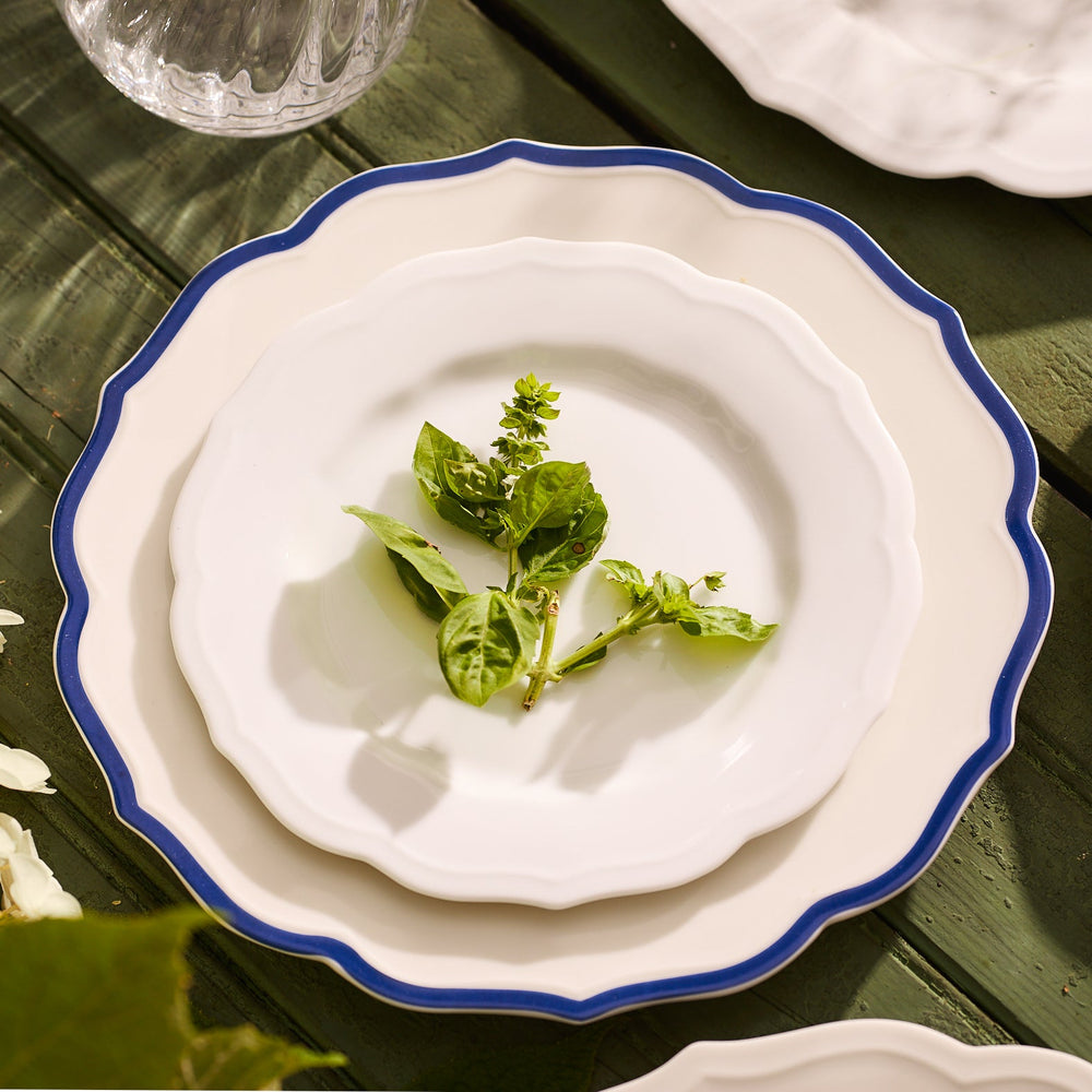 Stella Scalloped Blue Dinner Plate