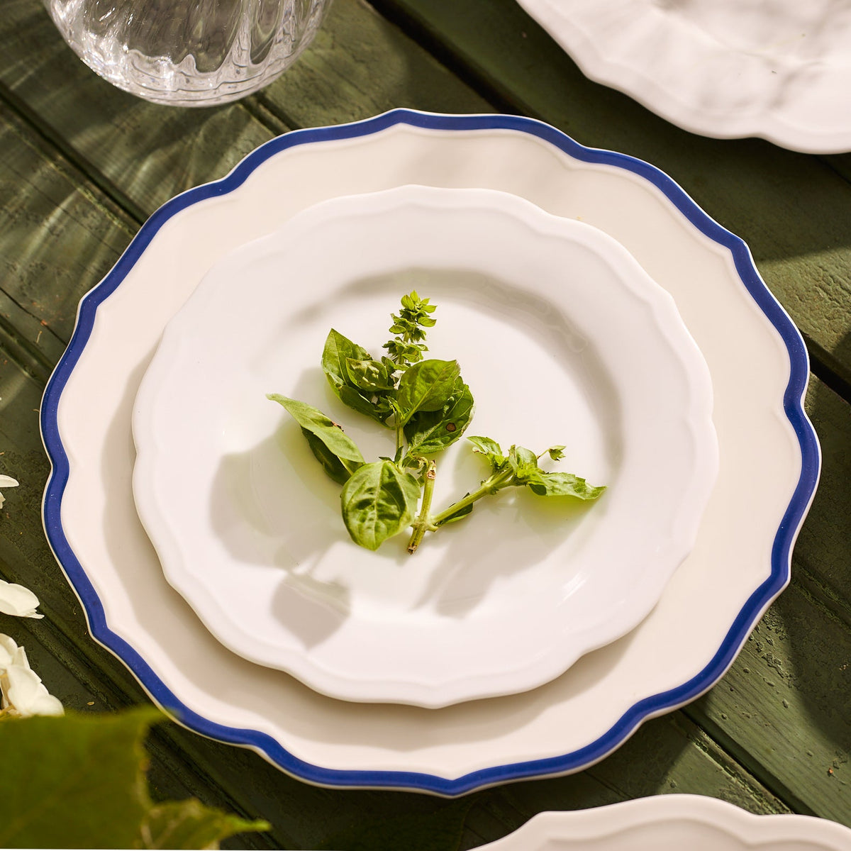 Stella Scalloped Blue Dinner Plate