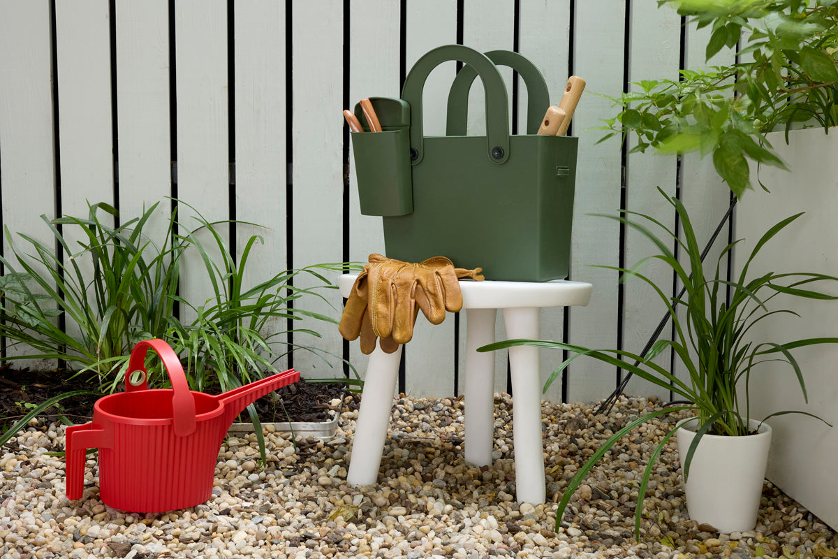 Hachiman Garden Beetle Watering Can Large in Red