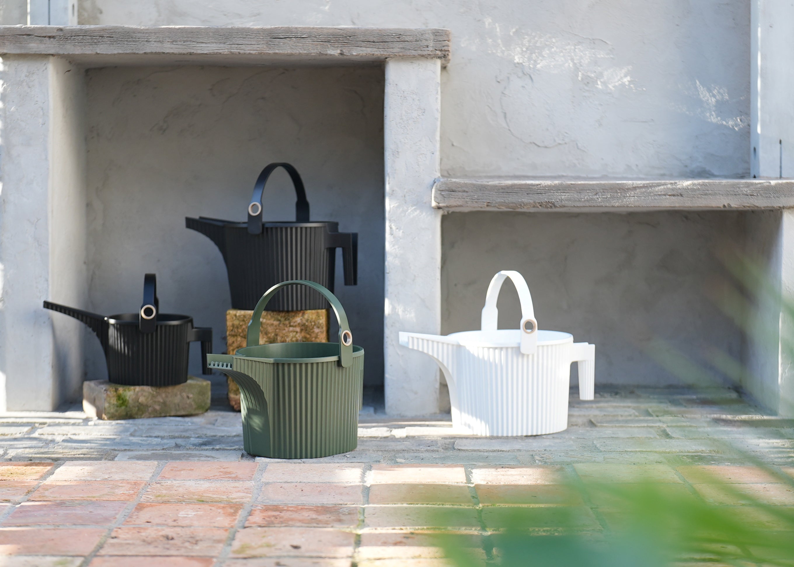 Hachiman Garden Beetle Watering Can Large in White