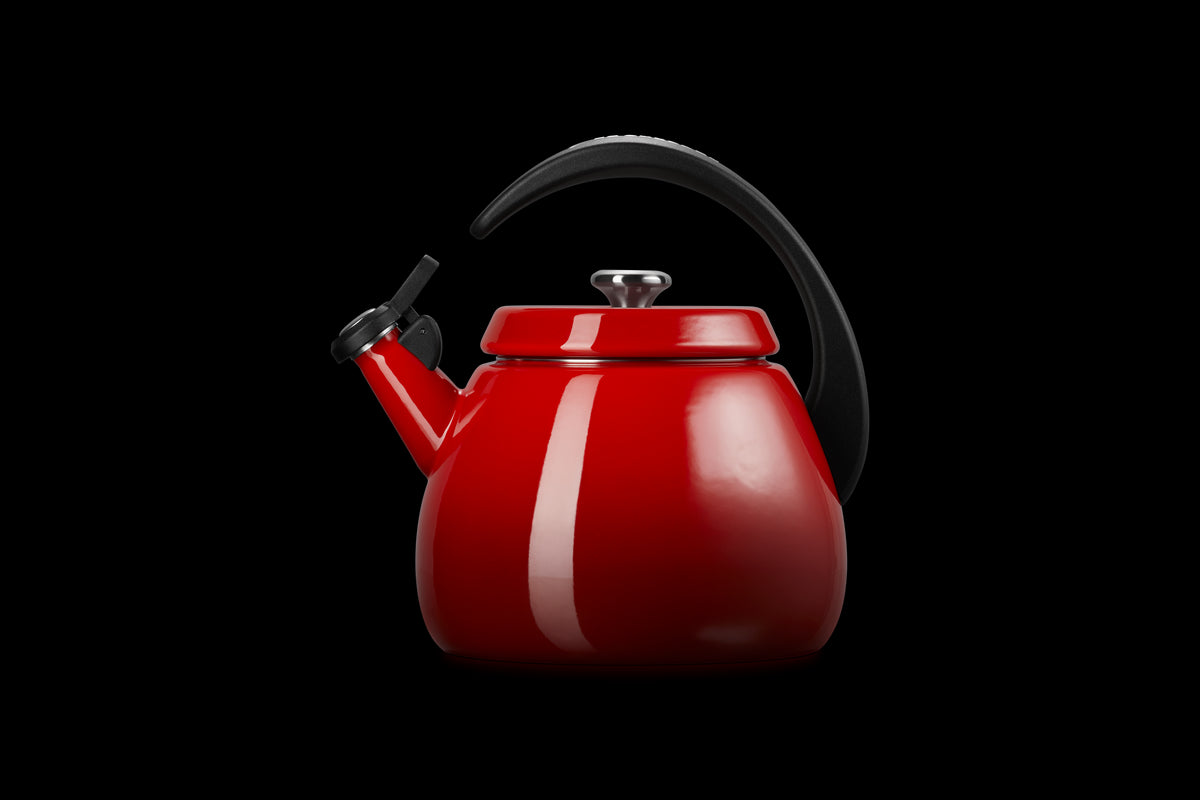 Cloche Kettle in Cerise