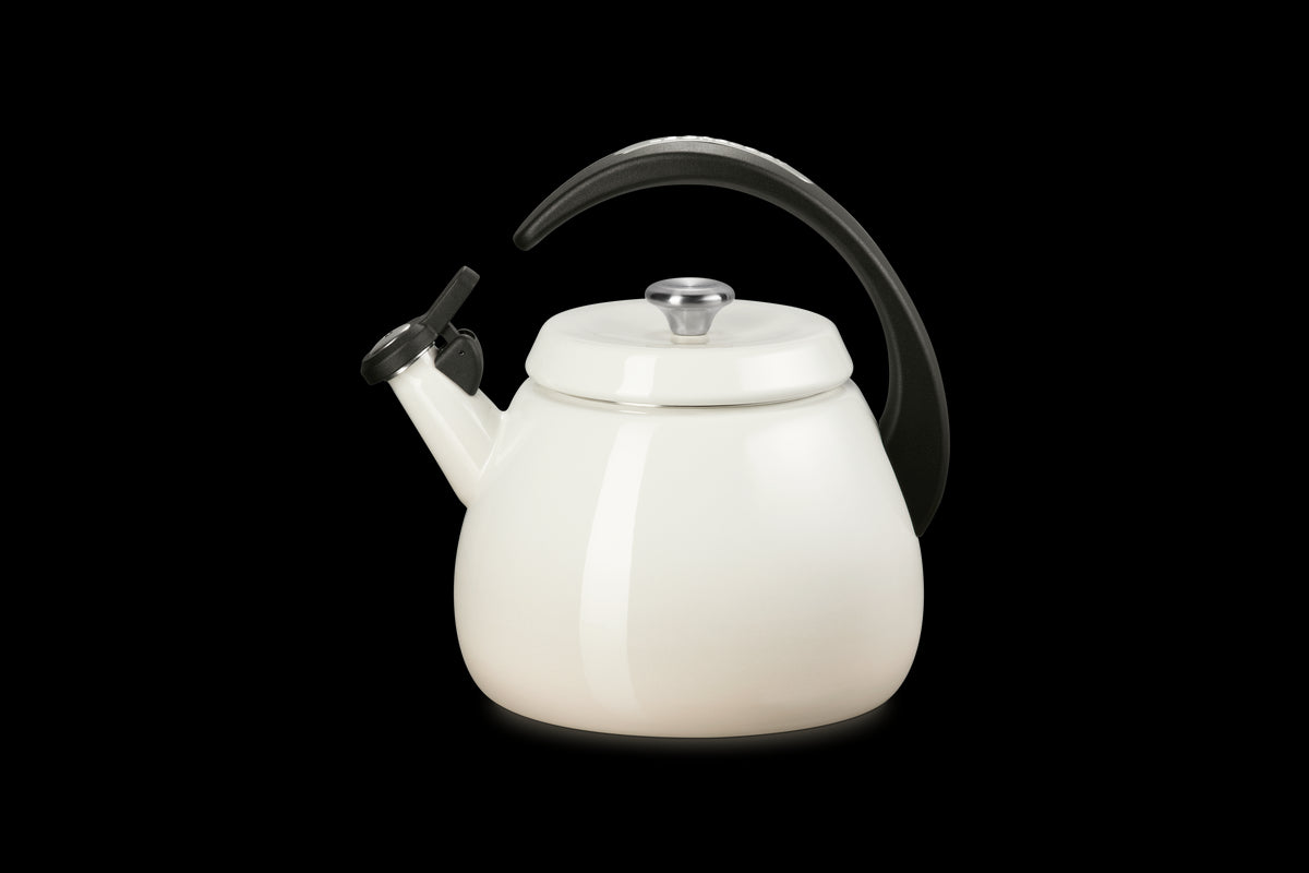 Cloche Kettle in White