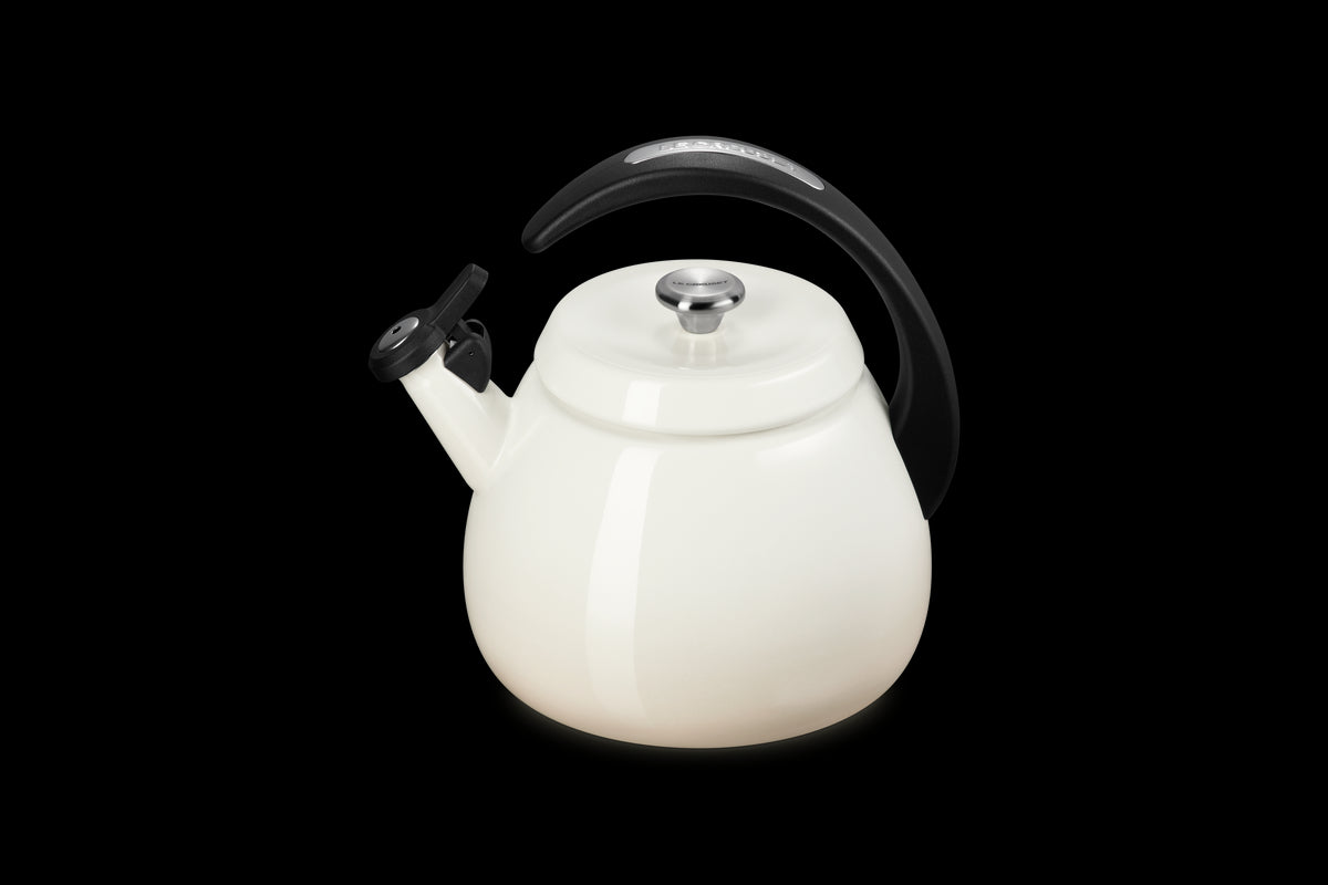 Cloche Kettle in White
