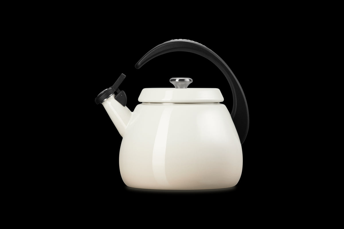 Cloche Kettle in White