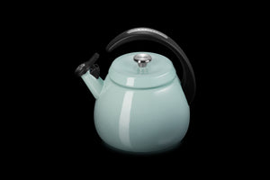Cloche Kettle in Sea Salt
