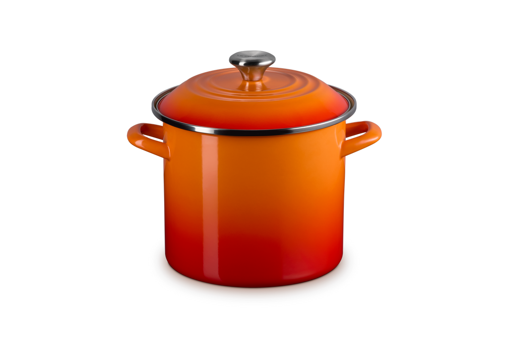 8 qt. Stockpot in Flame