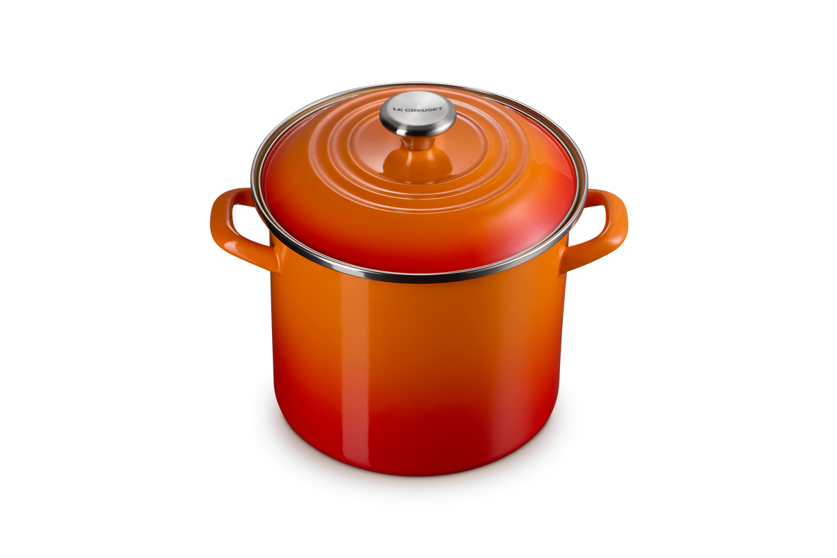 8 qt. Stockpot in Flame
