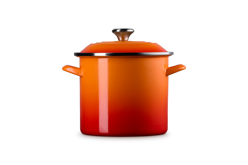 8 qt. Stockpot in Flame