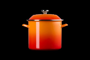 10 qt.Stockpot in Flame