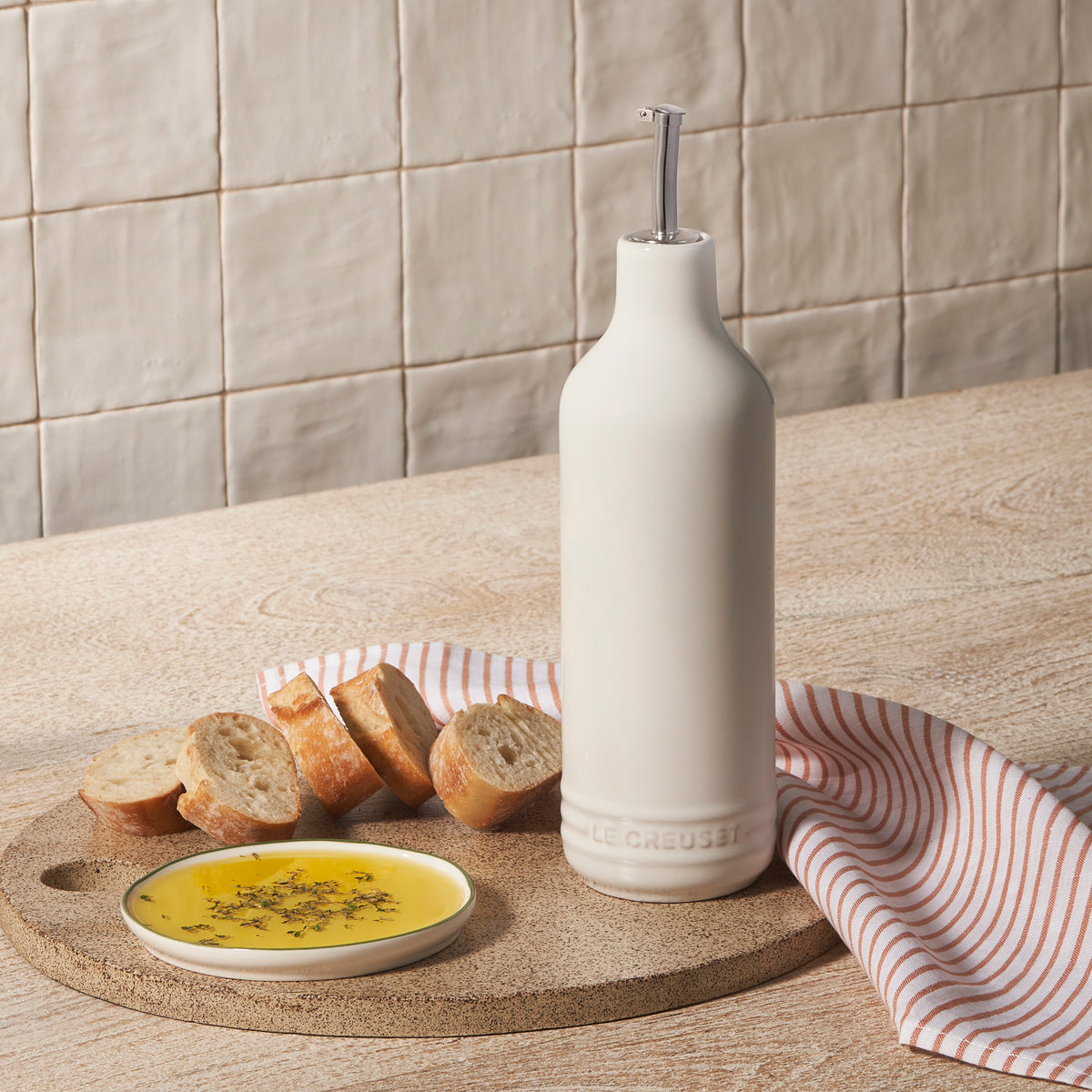 Signature Oil Cruet in White 20 oz