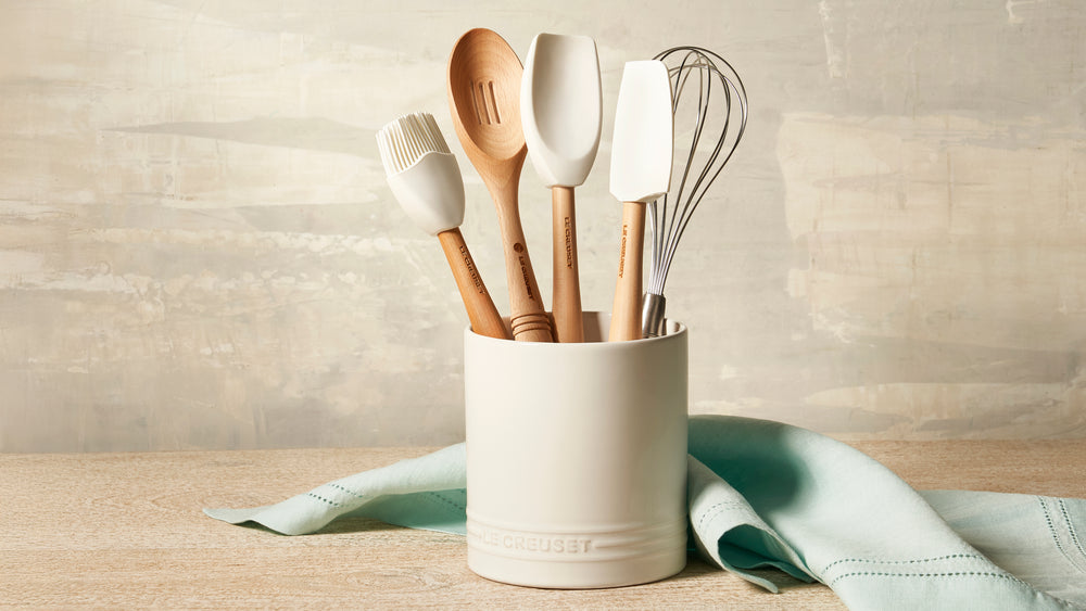 Signature Utensil Crock in White 2.7 qt.
