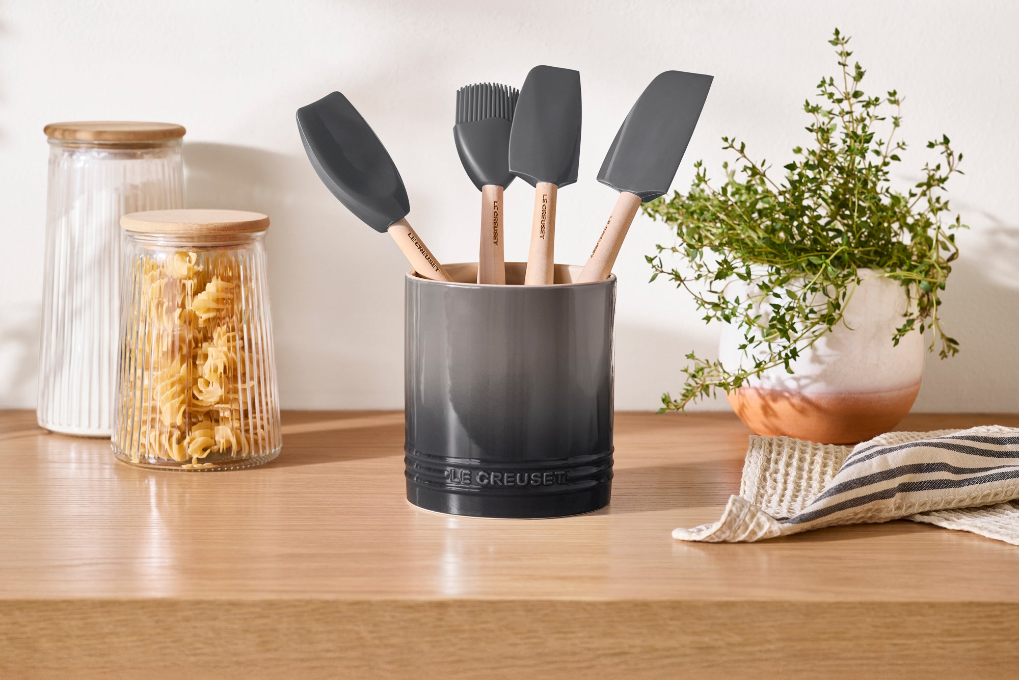 Signature Silicone Basting Brush in Oyster