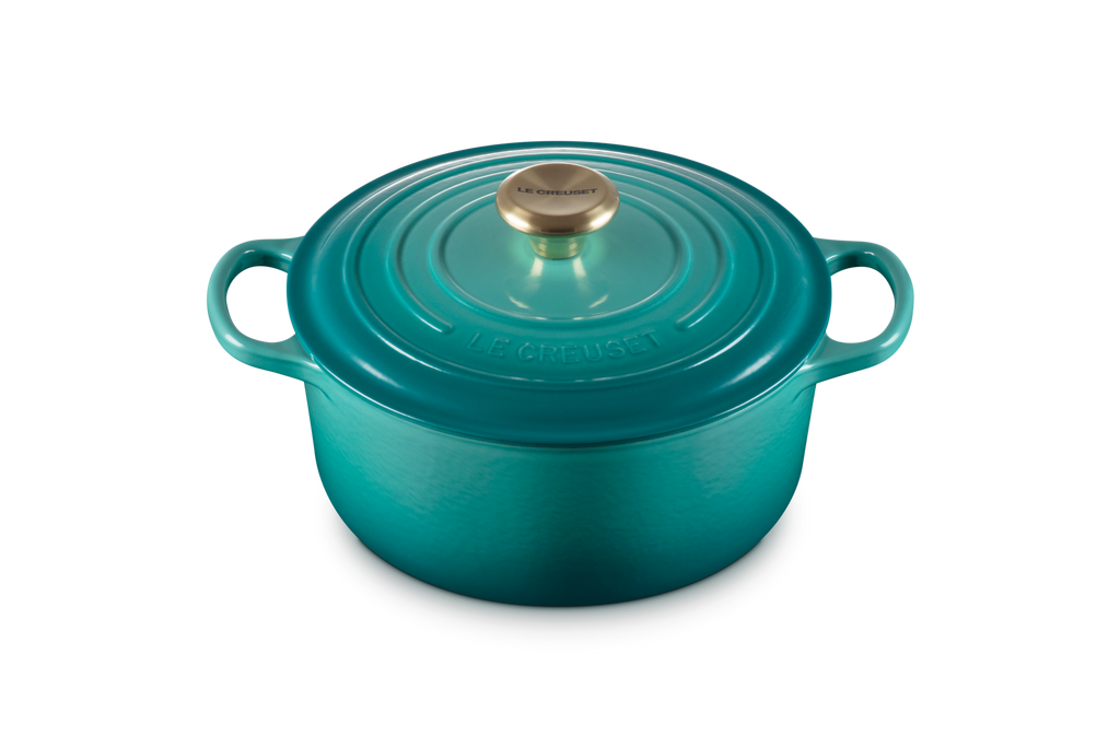 Signature Round Dutch Oven in Riviera 7.25 qt.