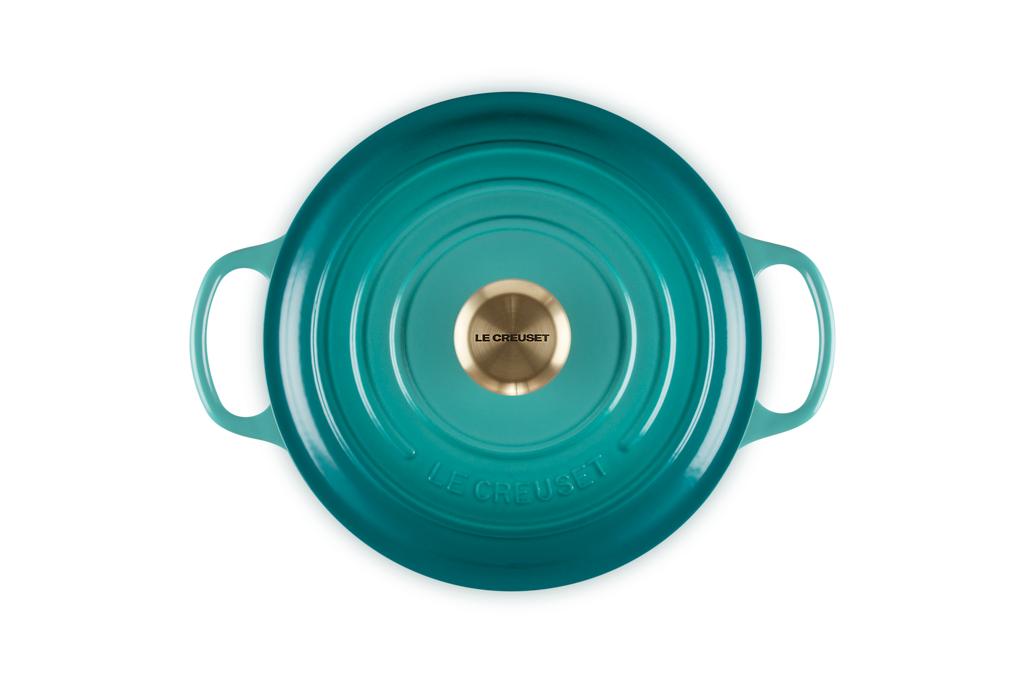Signature Round Dutch Oven in Riviera 7.25 qt.