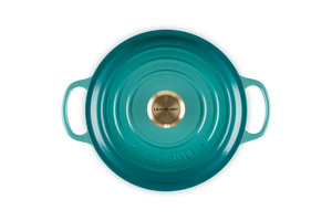 Signature Round Dutch Oven in Riviera 7.25 qt.