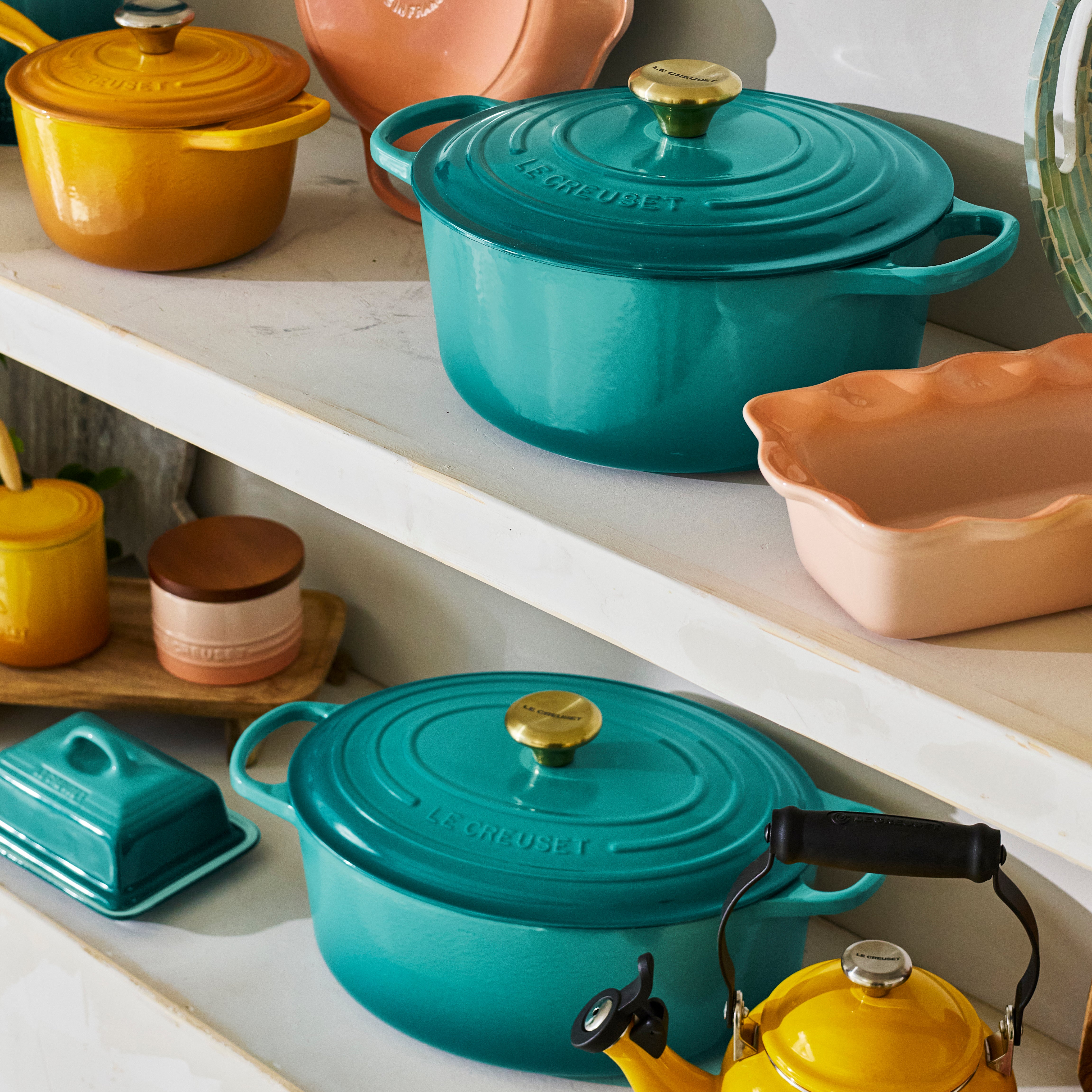Signature Oval Dutch Oven in Riviera 6.75 qt. | Over The Moon