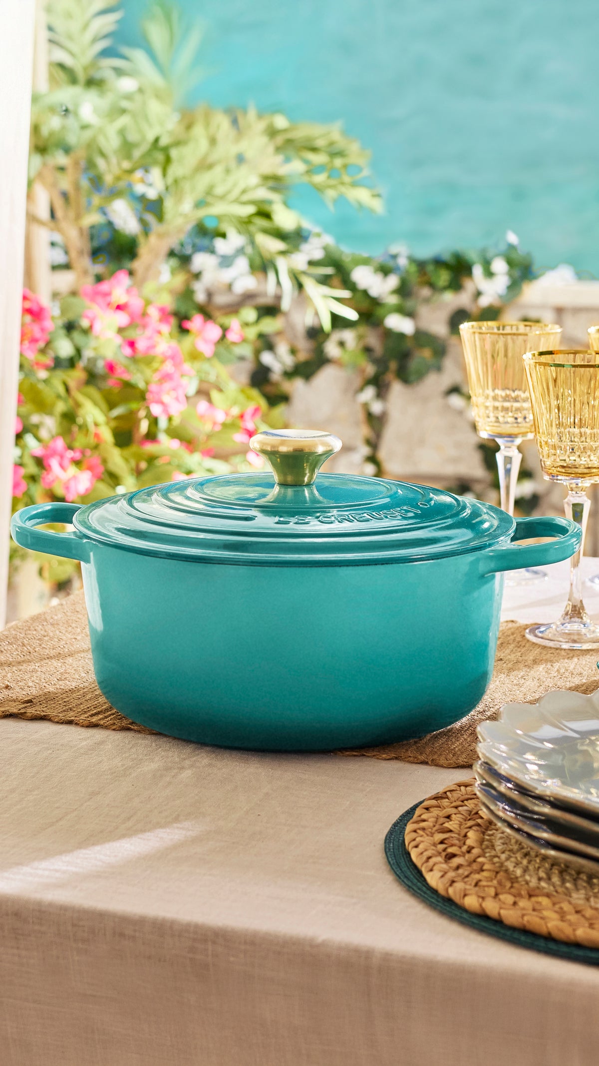 Signature Round Dutch Oven in Riviera 4.5 qt.