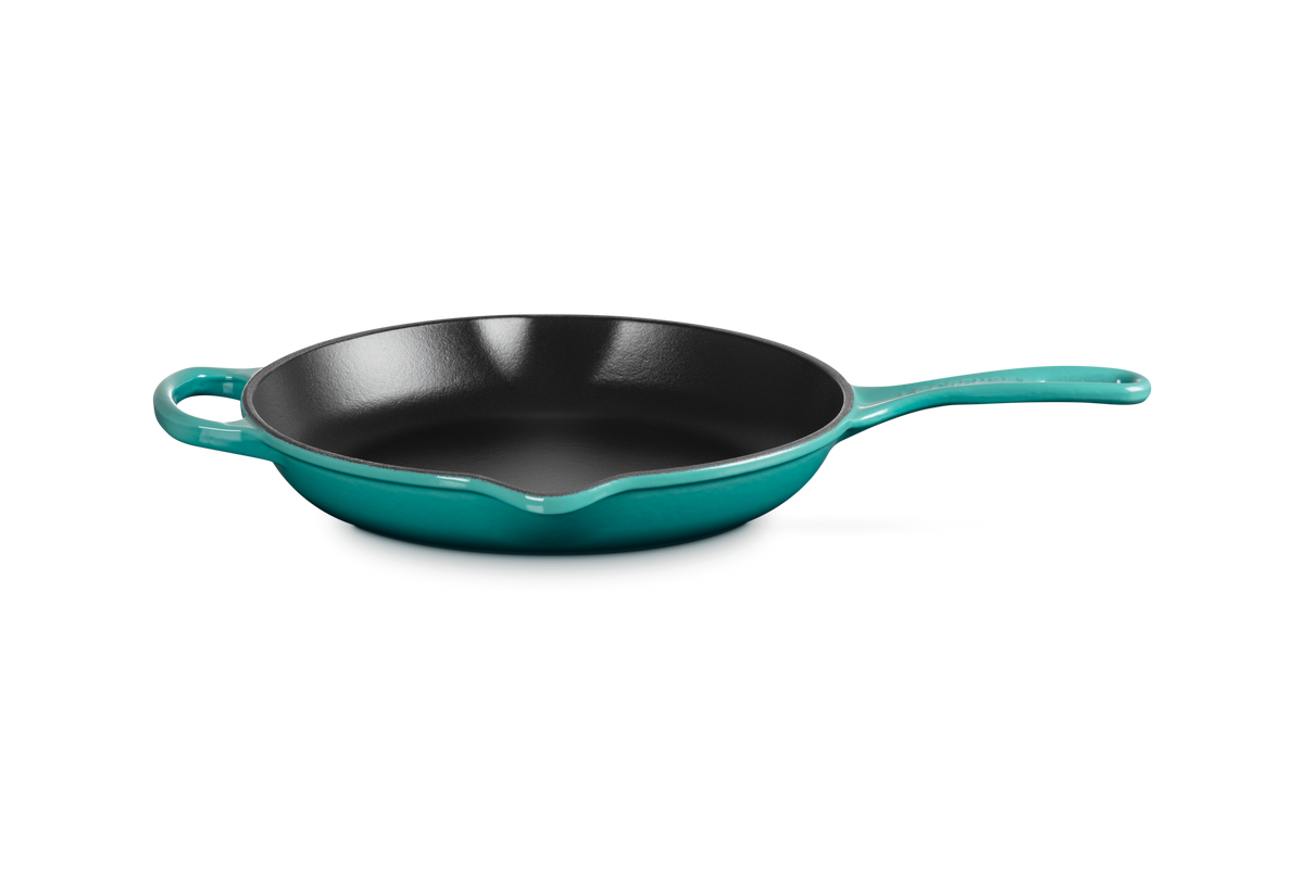 Signature Round Skillet in Riviera 9"