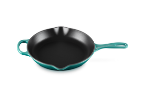 Signature Round Skillet in Riviera 9"