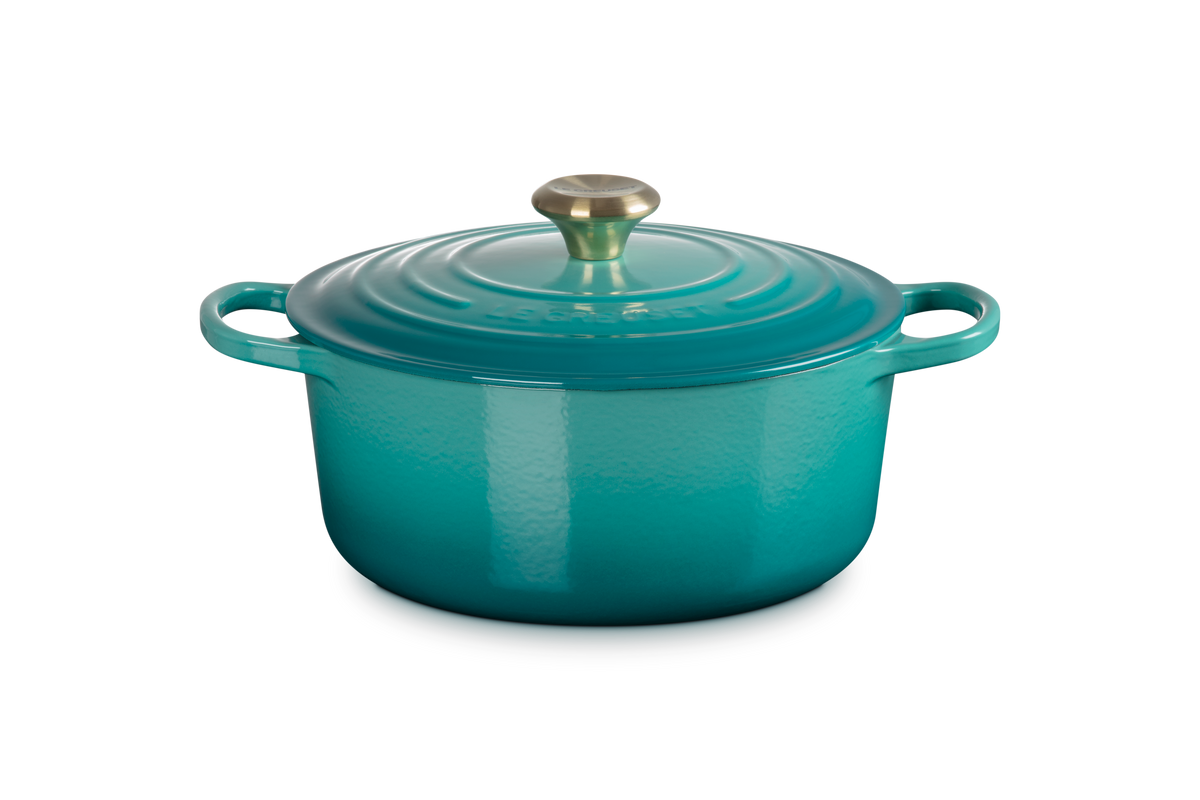 Signature Round Dutch Oven in Riviera 4.5 qt.