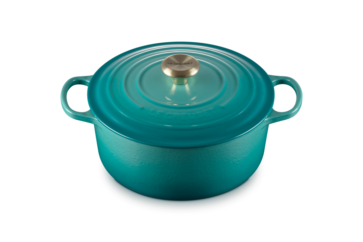 Signature Round Dutch Oven in Riviera 5.5 qt.