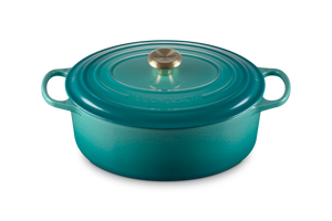Signature Oval Dutch Oven in Riviera 6.75 qt.