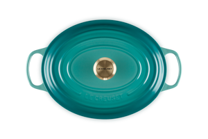 Signature Oval Dutch Oven in Riviera 6.75 qt.