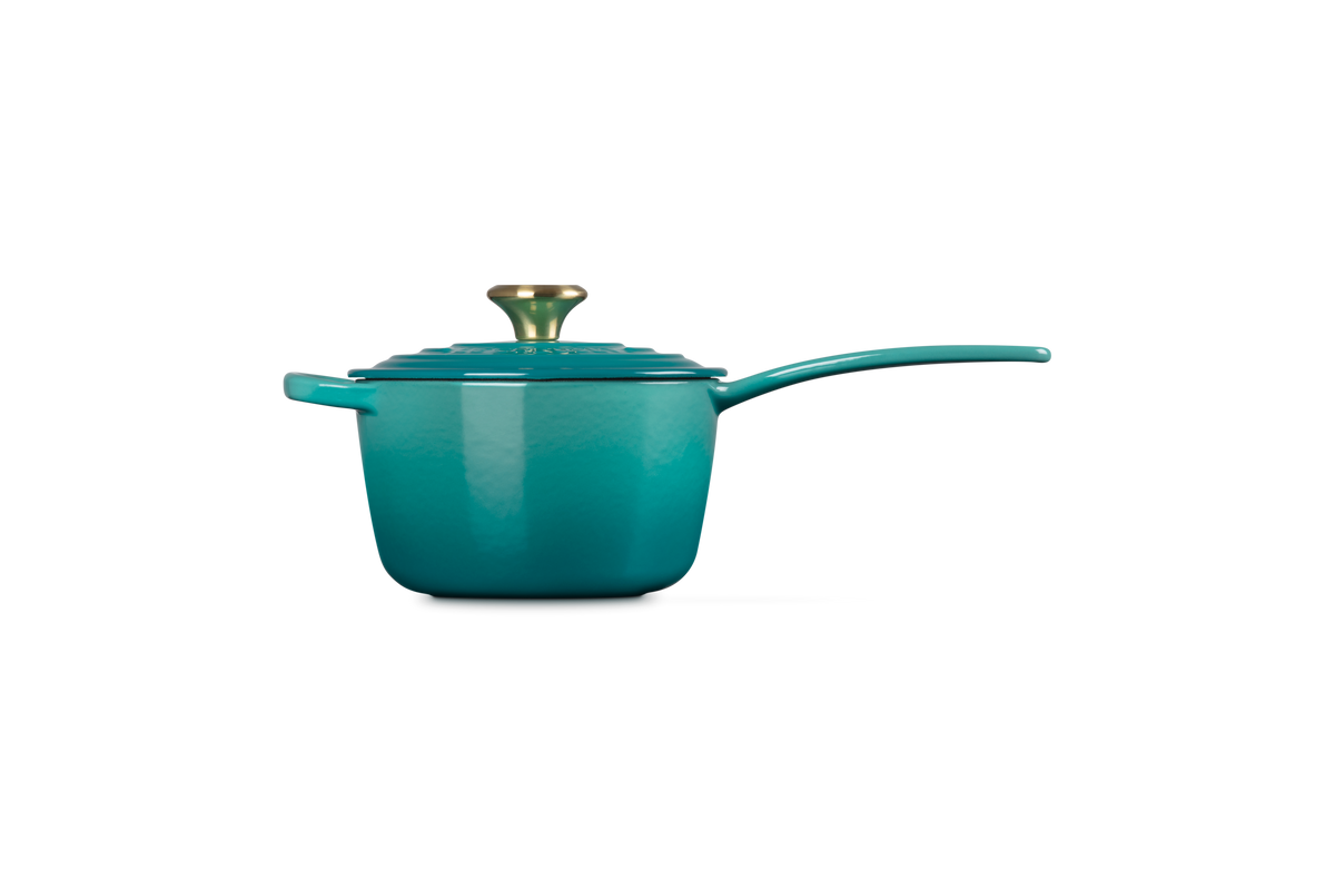 Signature Round Saucepan in Riviera 1.75 qt.