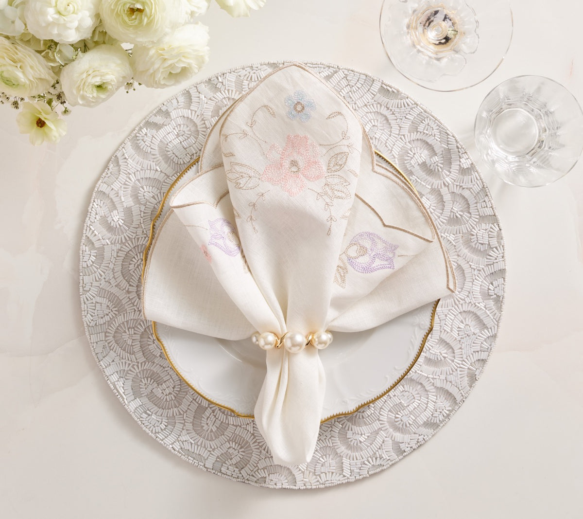 Pearl Drift Napkin Ring in Pearl & Gold, Set of 4